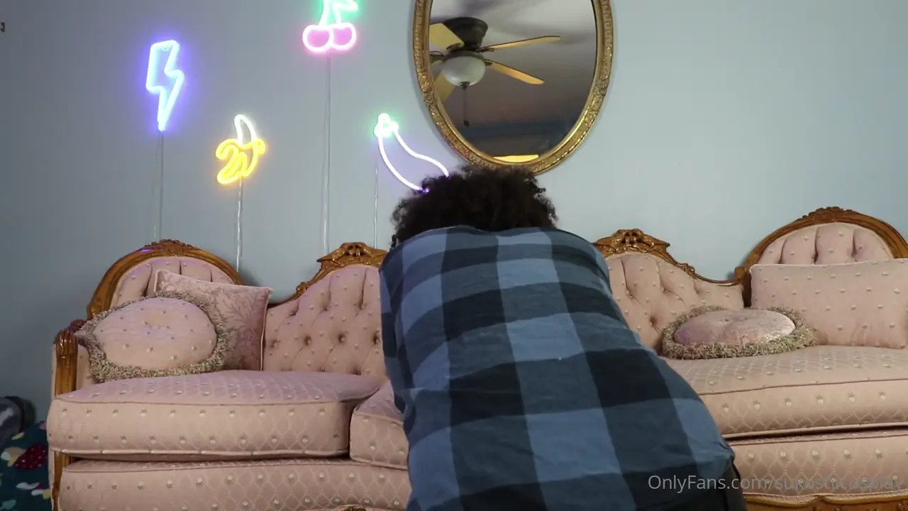 Bunny Sukoshicosplay Gets Her Ass Drilled