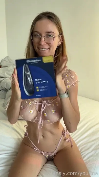 Yourina Tries Her New Toy To Cum