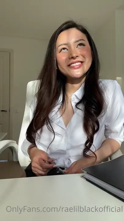 Seductive Rae Lil Black’s Office Solo Play