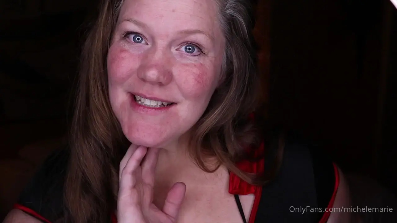 Michelemarie Rides A Dildo On The Bed