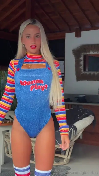 Giudittaa Cosplays As A Sexy Female Chuckie
