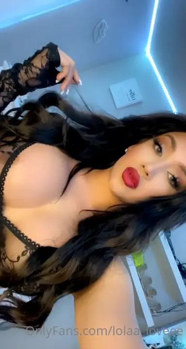 Lolaa_Loveee's Red Lips And Black Lingerie