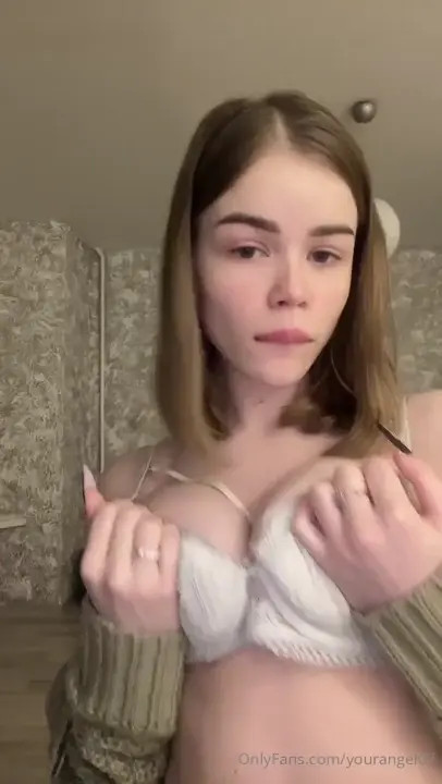 Yourangel07 Displays Her Hot Body On Cam
