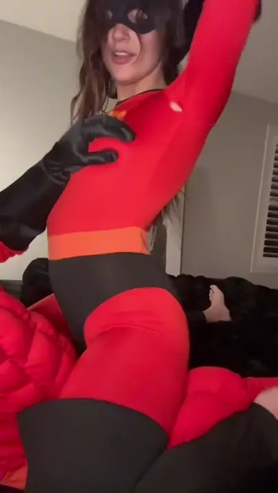 Ari Kytsya's Elasti Girl Bangs Mr. Incredible