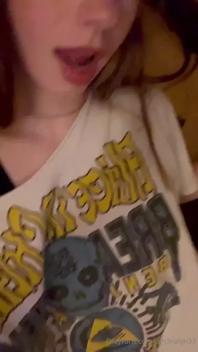 Ath3Nalyn33 Reveals Her Blue Panties