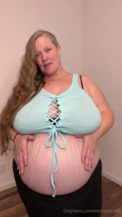 Michelemarie Fondles Her Boobs On Cam