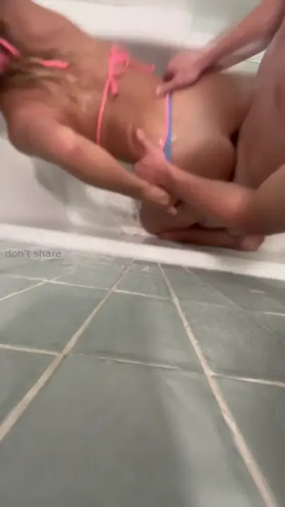 Leah Sylvander Gets Pounded In The Shower