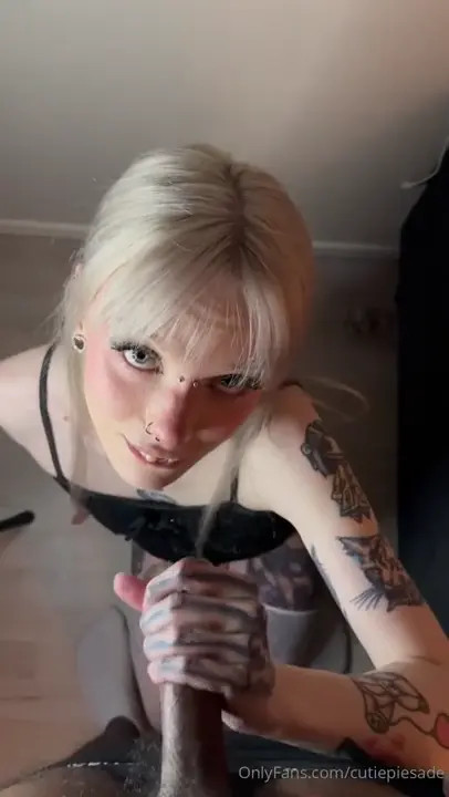 Cutiepiesad Has Cunt Stuffed With A Cock - ePornLeak