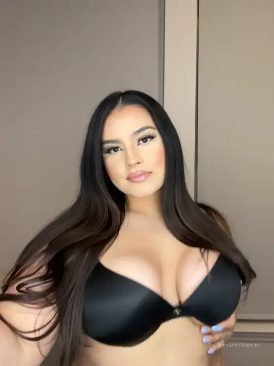 lisabelxx Bounces Her Tits - ePornLeak