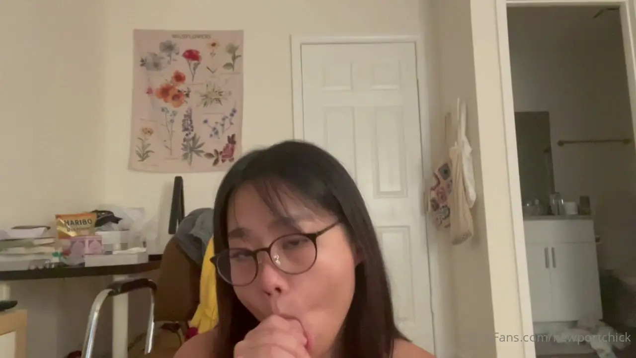 Newportchick Sunken Cheeks From A Blowjob - ePornLeak