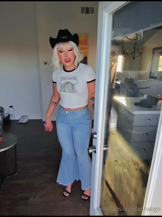 Cowgirl Annabgo Wants A Fucking - ePornLeak