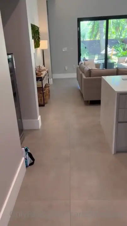 ScarlettKissesXO Rides The Pool Boy’s Cock