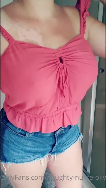 Oliviajaymes Strips And Takes A Bath