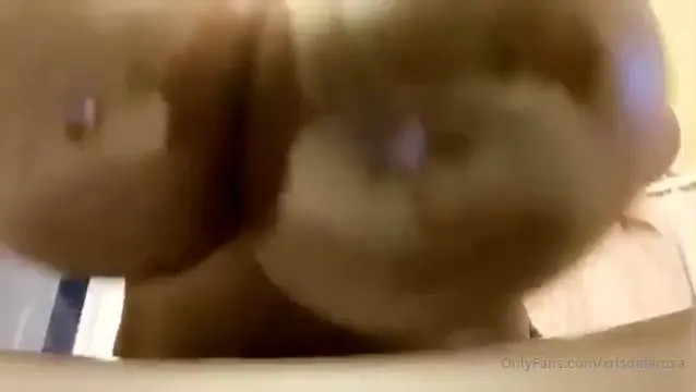 Xrisdelarosa Bounces Oiled Boobs