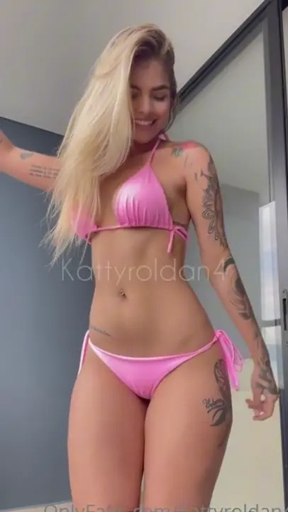 KattyRoldan4 Strips And Rides Her Dildo - ePornLeak