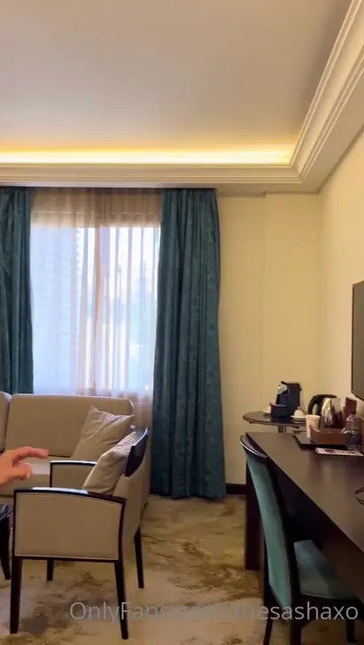 Thesashaxo Gets Banged By The House Buyer