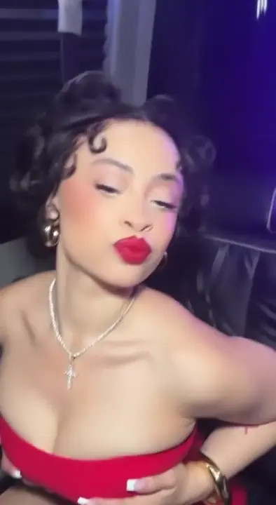 Ice Spice Feeling Pretty At Thc Club