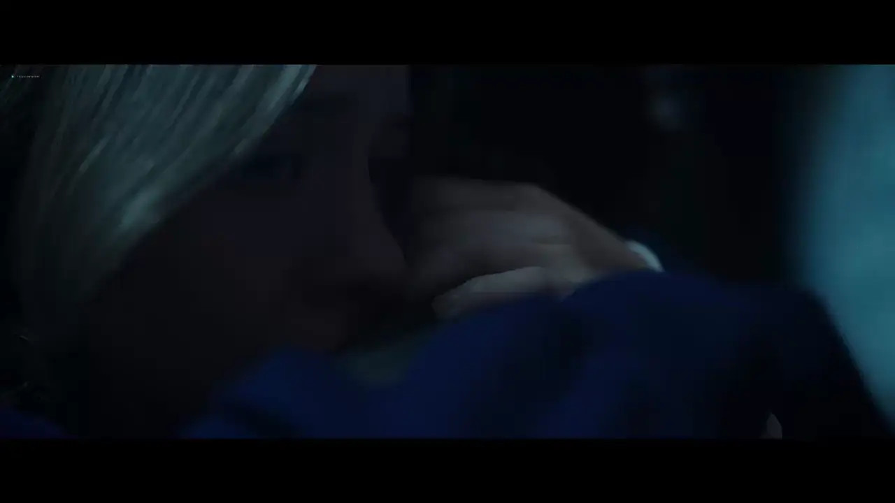 Sydney Sweeney Does A Quickie On The Floor