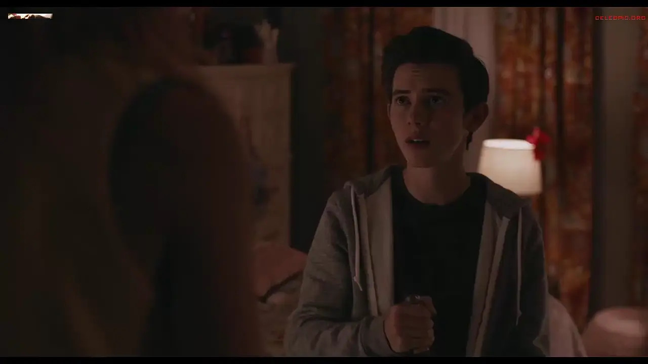 Sydney Sweeney Initiates Sex On The Bed