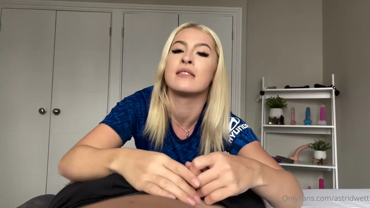 AstridWett Blows And Rides On A Thick Cock