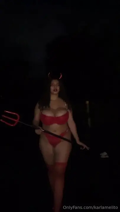 Devil Karlamelito Walks Sexily