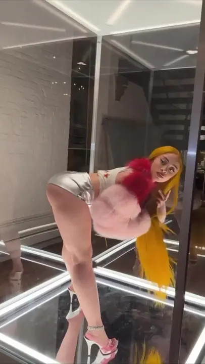 Ass Shake Seduction With Ice Spice