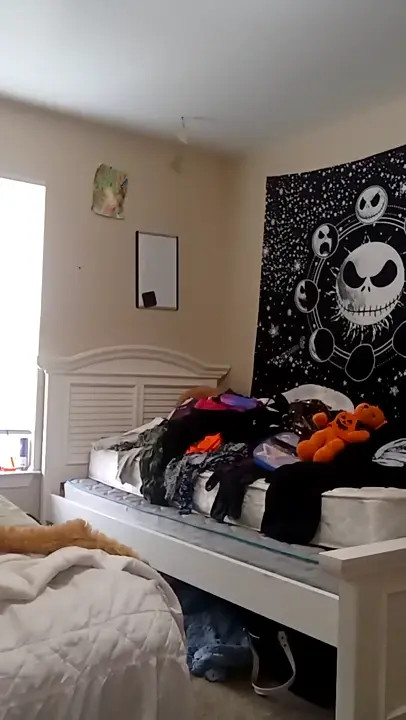 Bbw4Red20 Shakes Her Ass On Stream