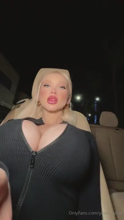 Busty Yesbabylisa Rides As A Passenger Princess - ePornLeak