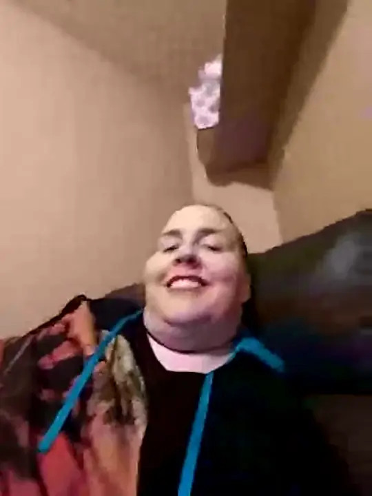 Bbw4Red20 Gives A Sloppy Blowjob In Secret