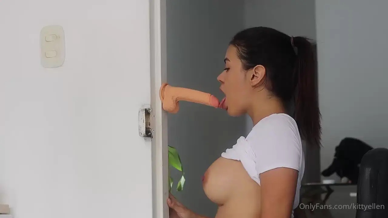 Kitty Ellen Blows A Toy With Her Boobs Out - ePornLeak