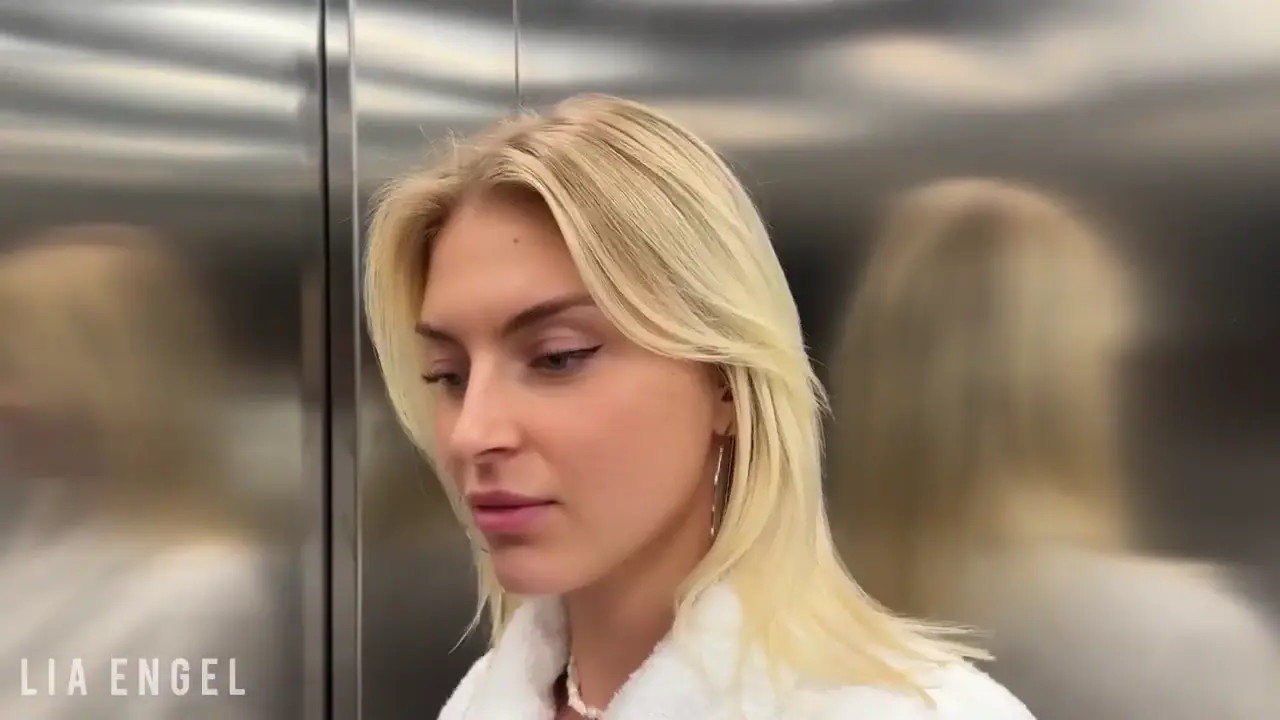 Stranger Screws Lia Engel In The Elevator