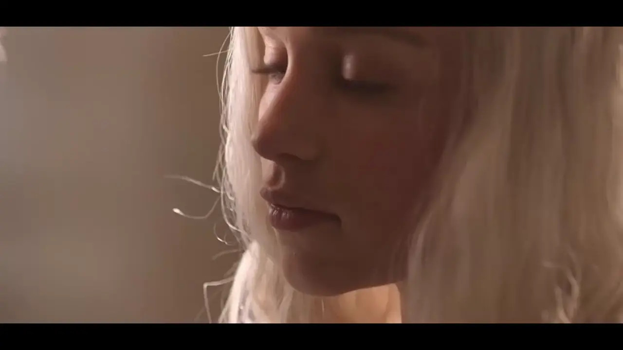 Emilia Clarke Takes A Bath