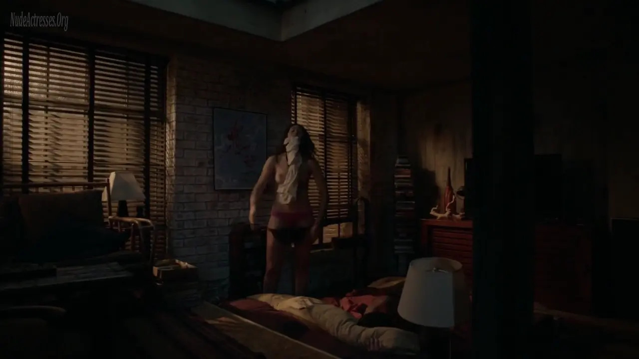 Emmy Rossum Gets Ready In The Morning