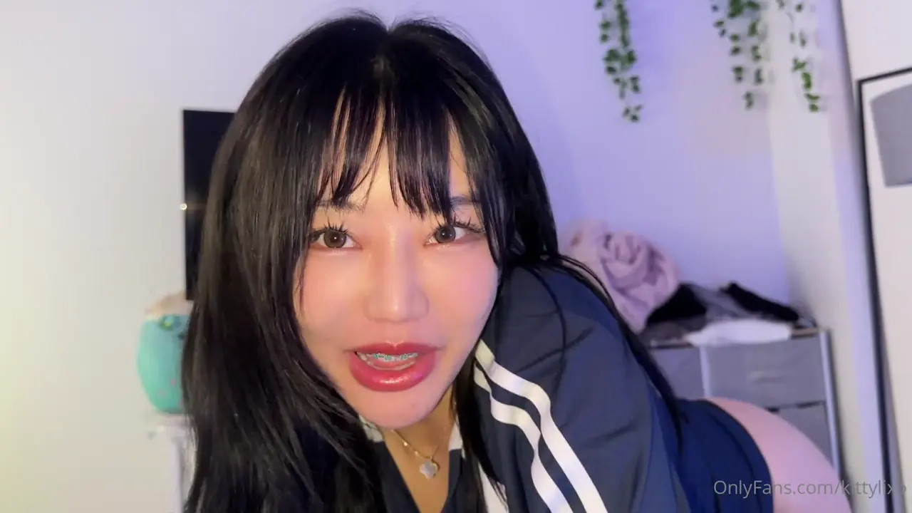 Kitty Lixo Sucks & Gets Her Pussy Plowed