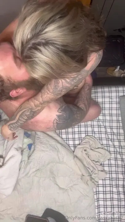 Sassyass87 Gets Fucked By A Guy - ePornLeak