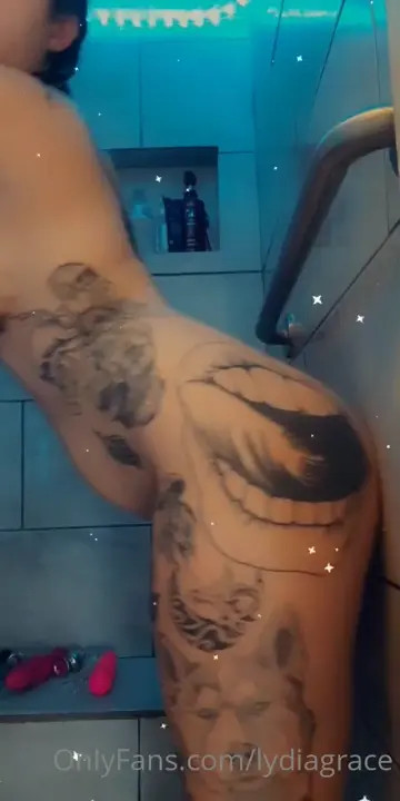 Lydiagrace Pumps Herself With A Dildo