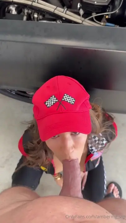 Ambermg Blows & Gets Smashed