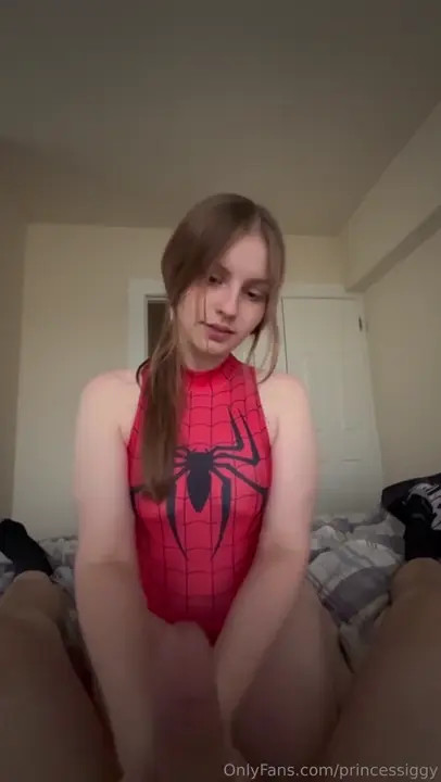 Spider Girl Daddysbadkitty666 Gets Nailed - ePornLeak