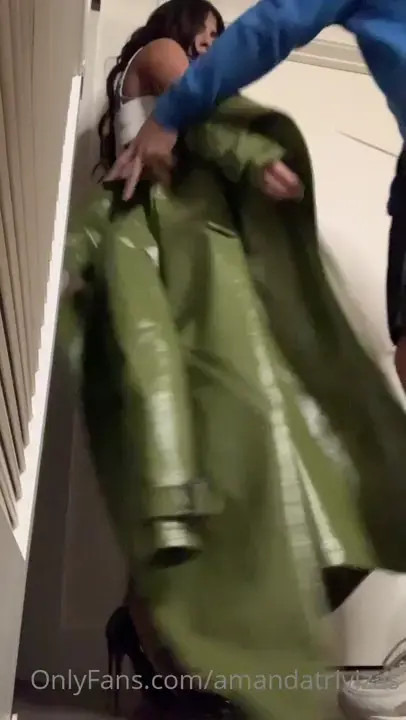 Amanda Trivizas Gets Nailed By A Thief