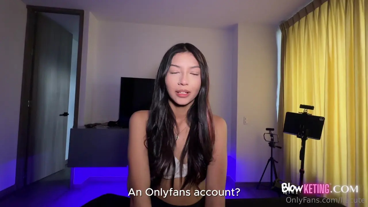 Blowketing Nails Liacute At His Studio