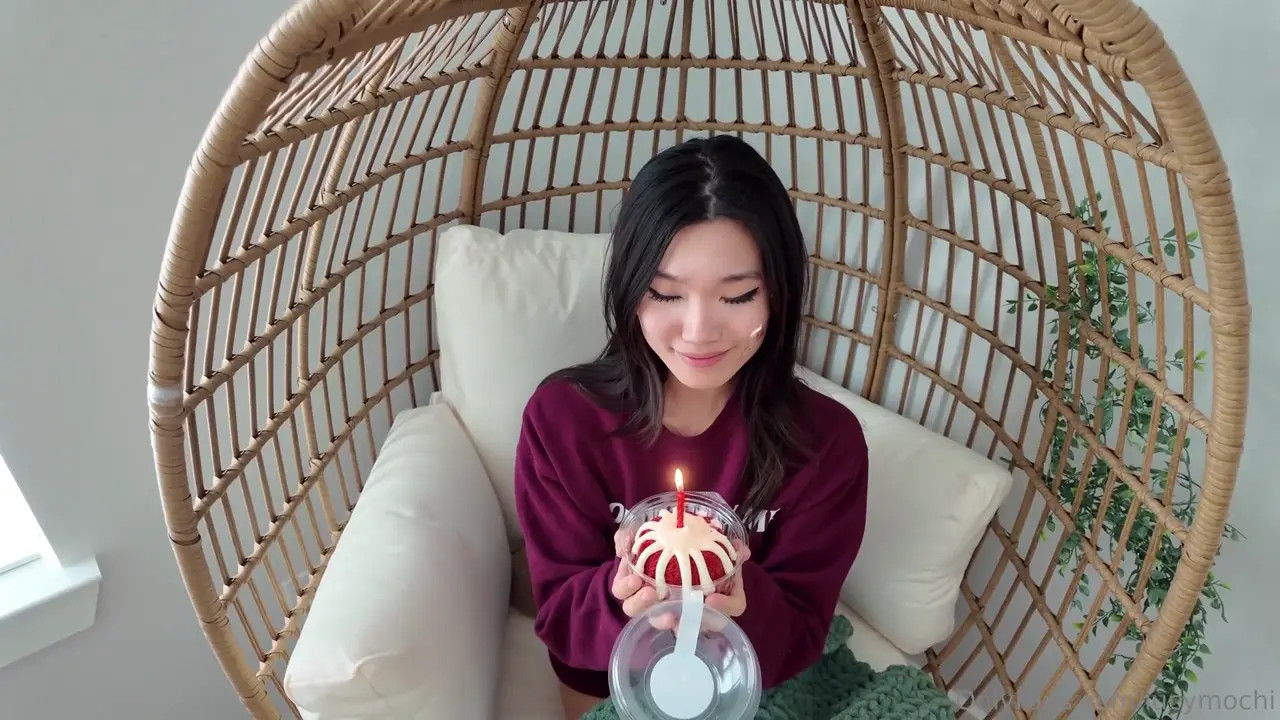 Lucy Mochi Makes A Cock Cum Inside Her Pussy - ePornLeak