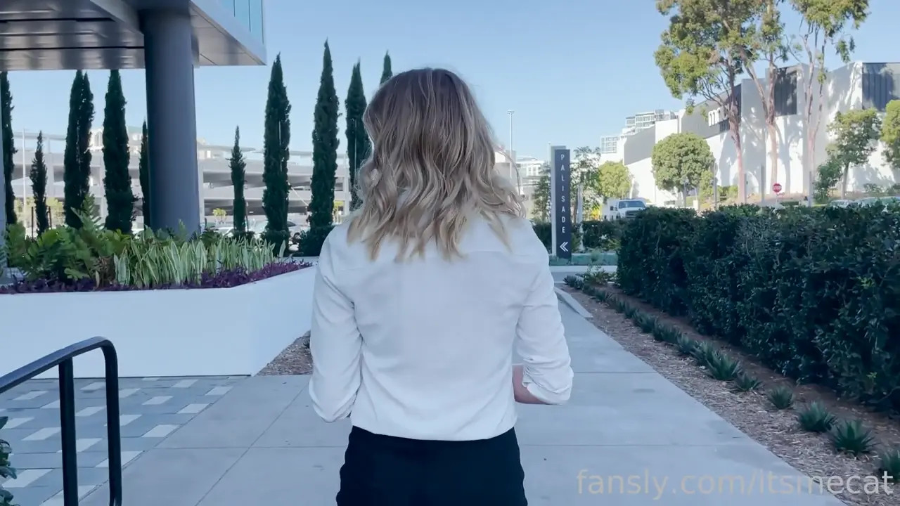 Catherine Chase Gets Stuck And Fucked