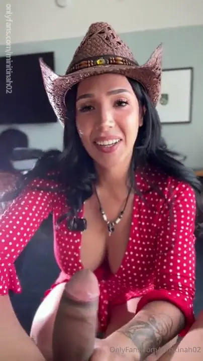 Cowgirl Minitinah Rides A Dick After BJ