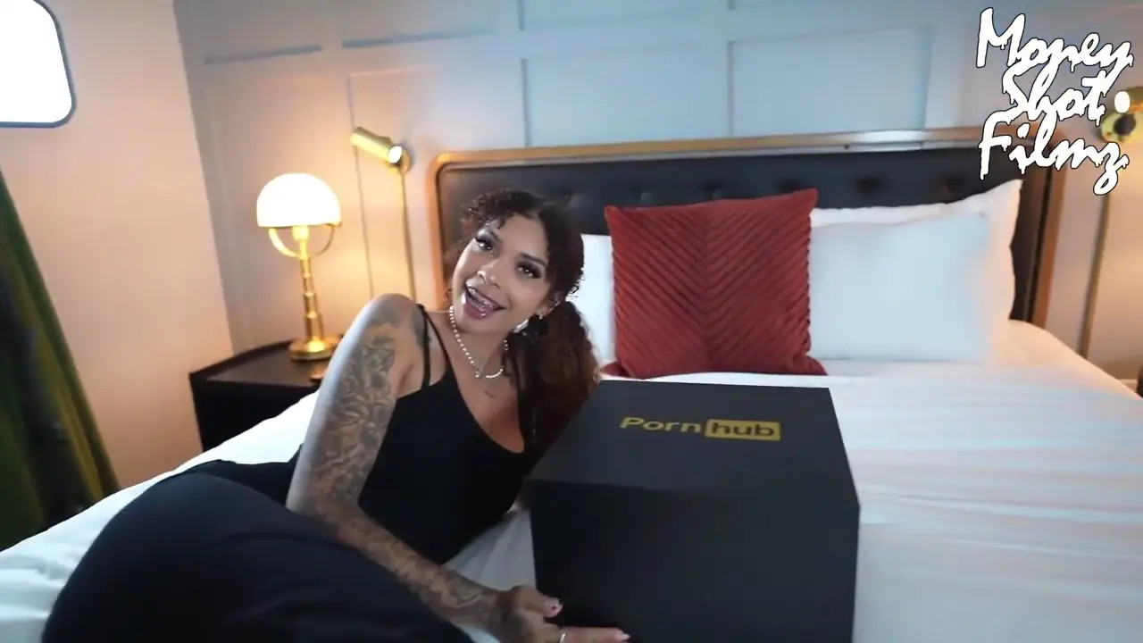 Fucking Hannah Marie In Pornhub Merch