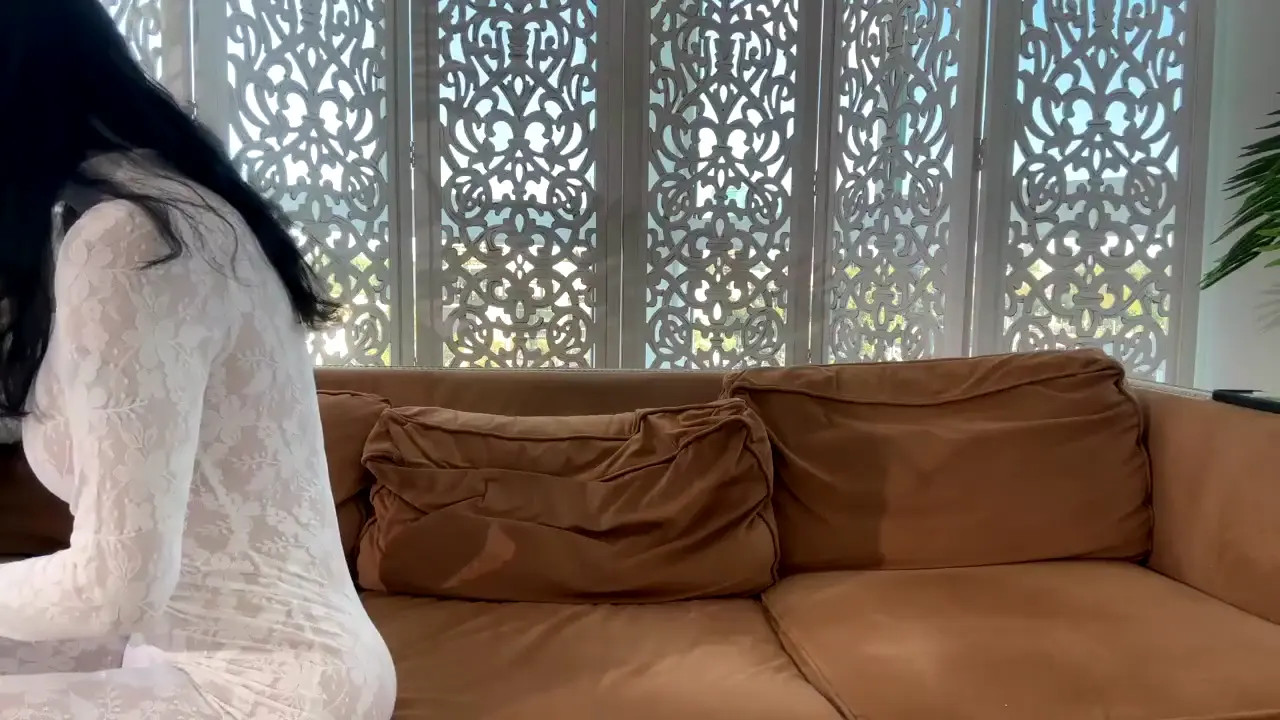 OkiChloeo Takes On Dredd's Massive Black Cock