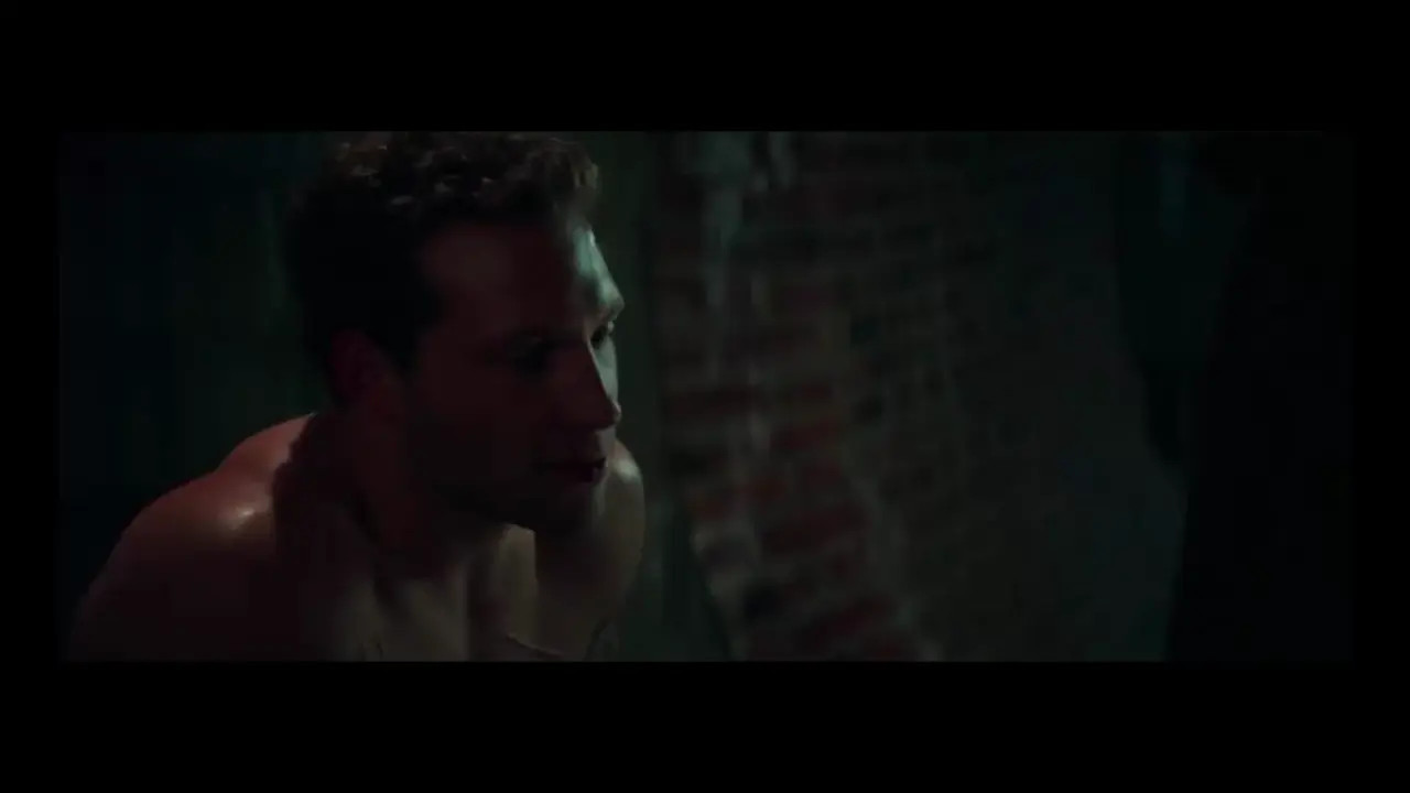 Emilia Clarke Strips Naked Outside