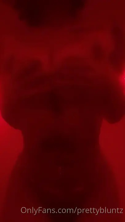 Therealbritain Fondles Her Tits