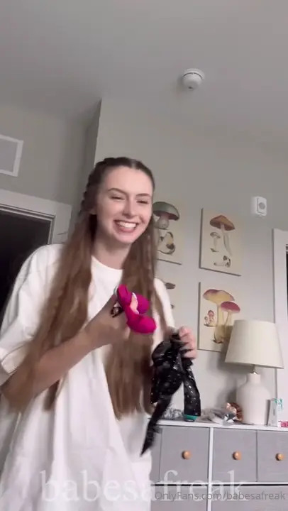 Restrained Babesafreak Gets Nailed - ePornLeak