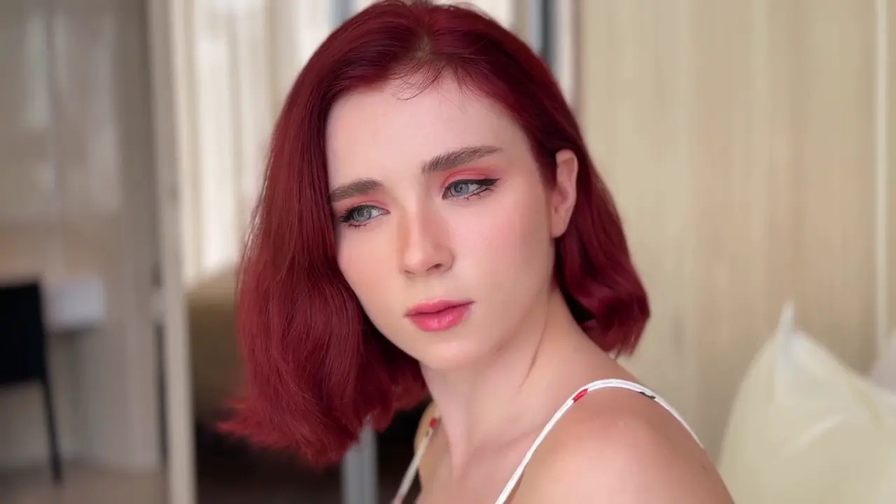 Sweetie Fox Helps Her Stepbro Cum - ePornLeak