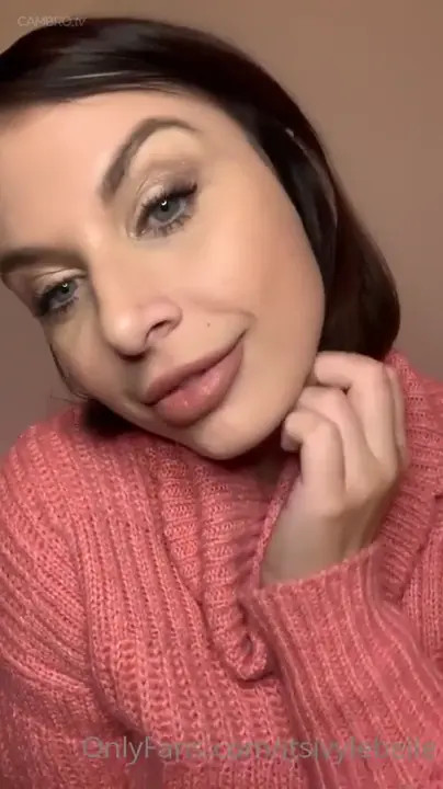 Busty Ivy Lebelle Sucks A Dildo